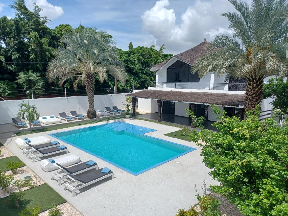 Au Paradis De Jeanne Ngaparou Ngoại thất bức ảnh
